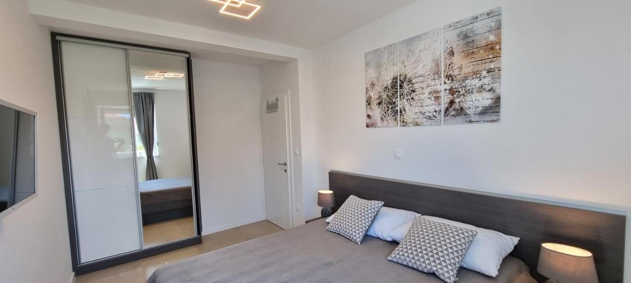 Apartamento Nova Excellence Novalja Exterior foto